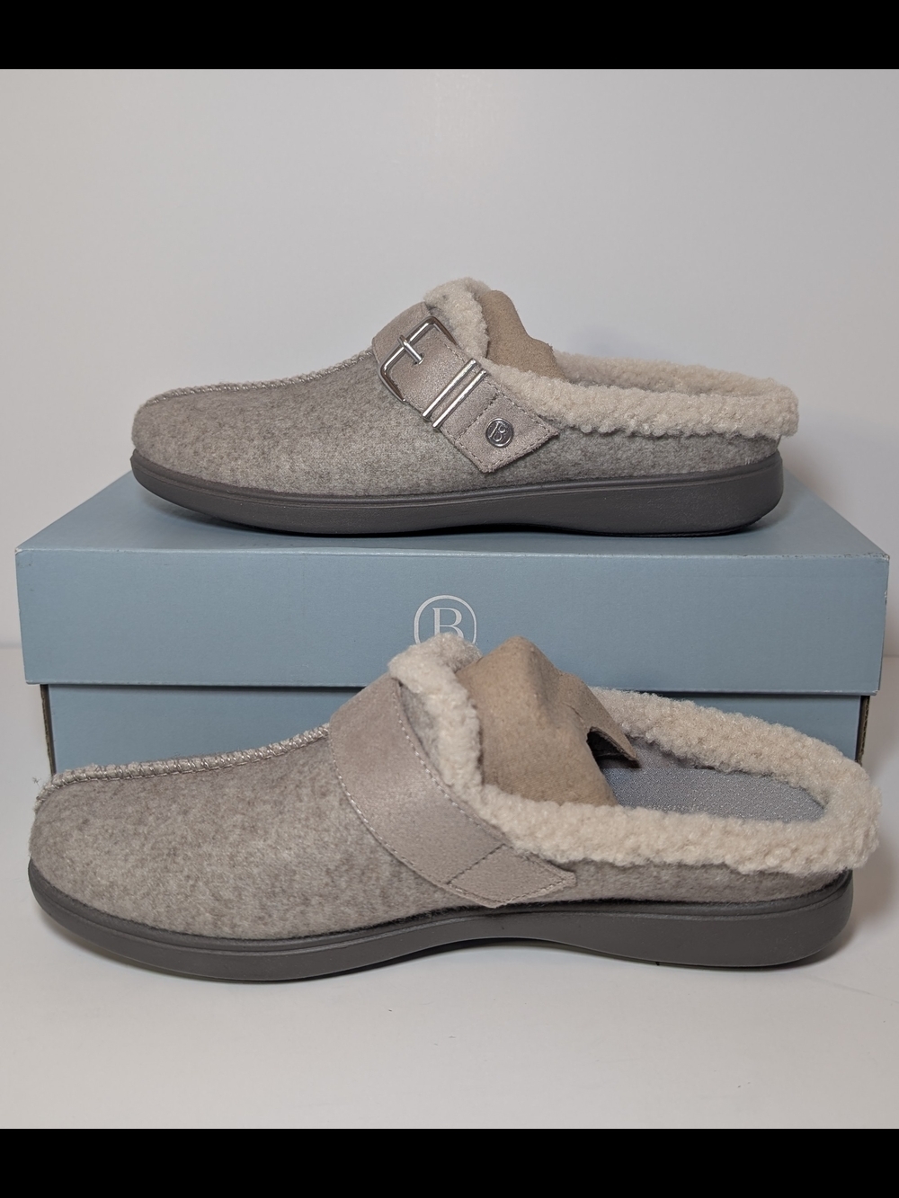 Bzees Eternity Women's Cozy Mules Size 6.5 Grey Fleece Faux Fur Clogs NIB Washab